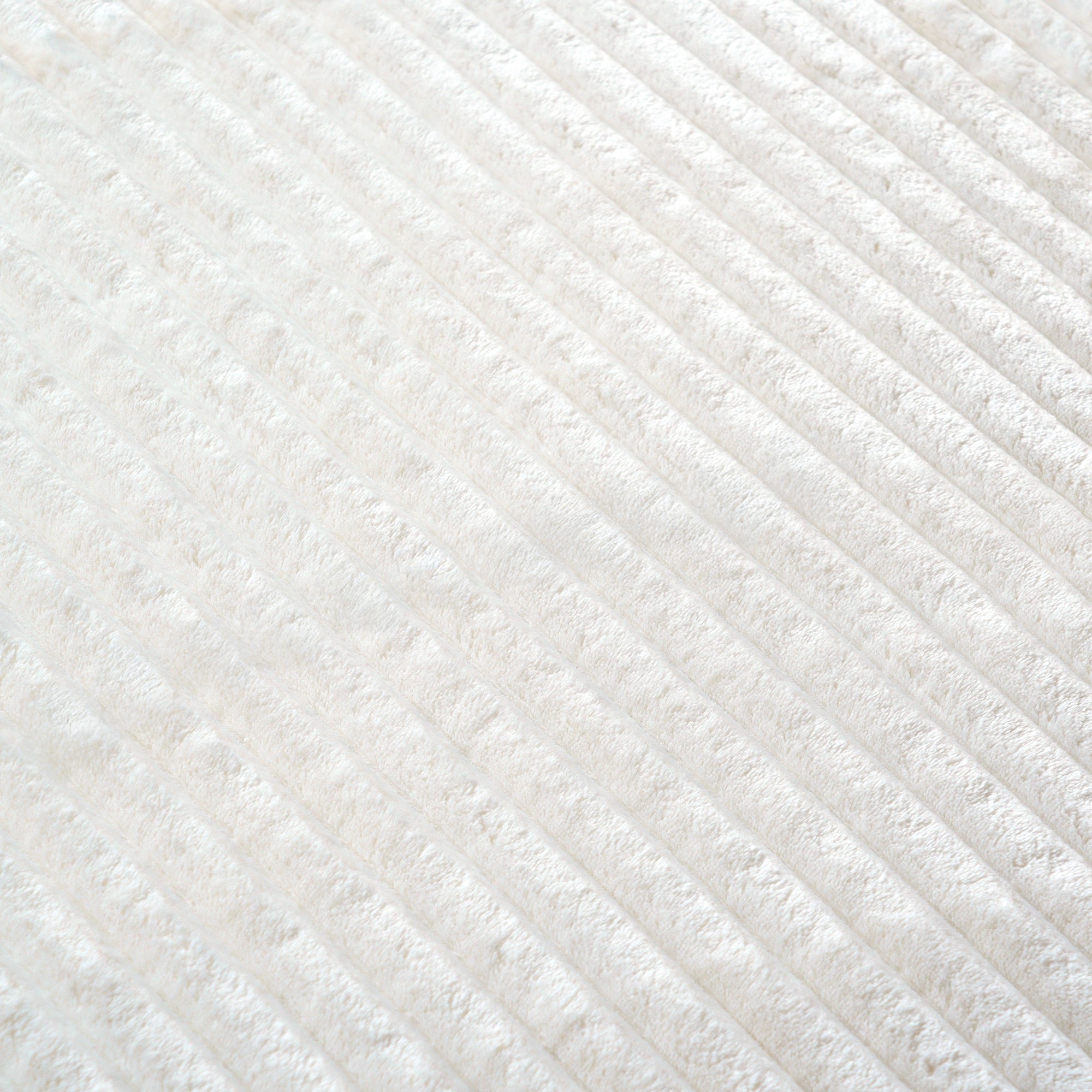 The Ridge Chaise White